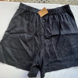 Boden Women's Black Bermuda Shorts